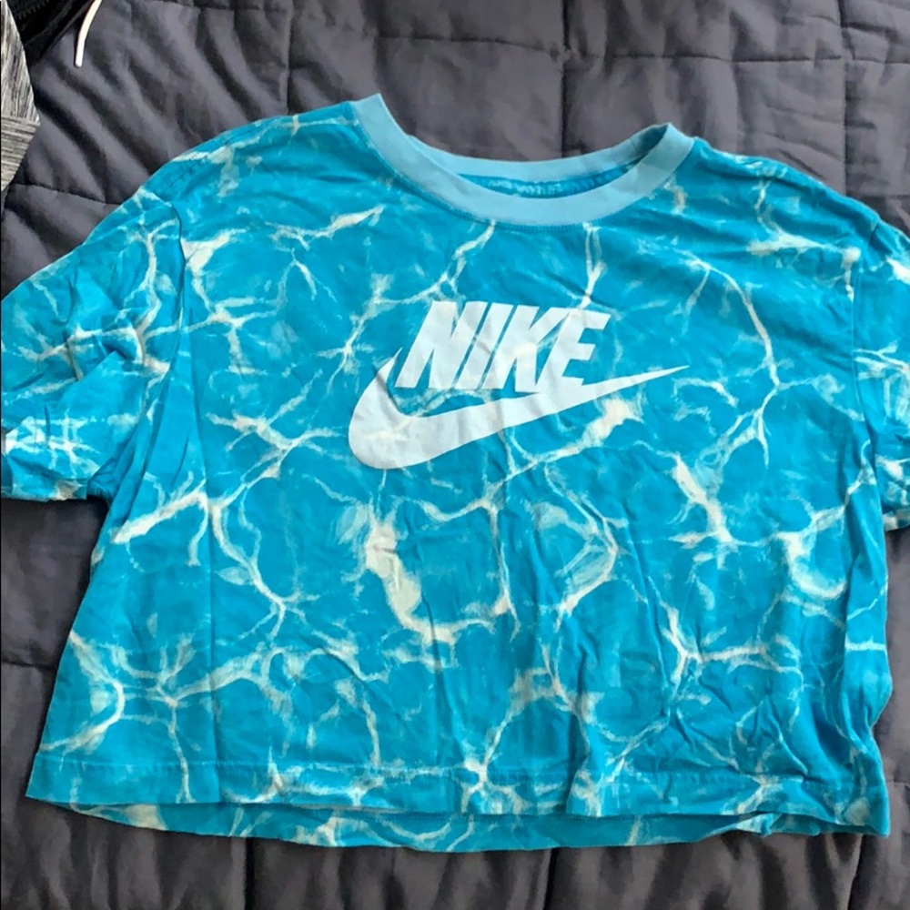 Water printed Nike crop